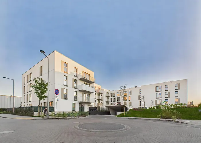 Superapart Wlodkowica 9a - With Parking Апартаменты *