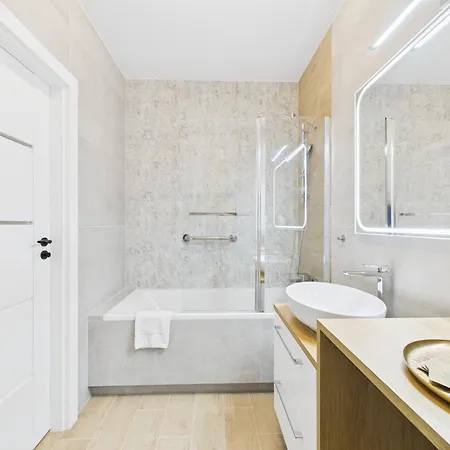 Superapart Wlodkowica 9a - With Parking